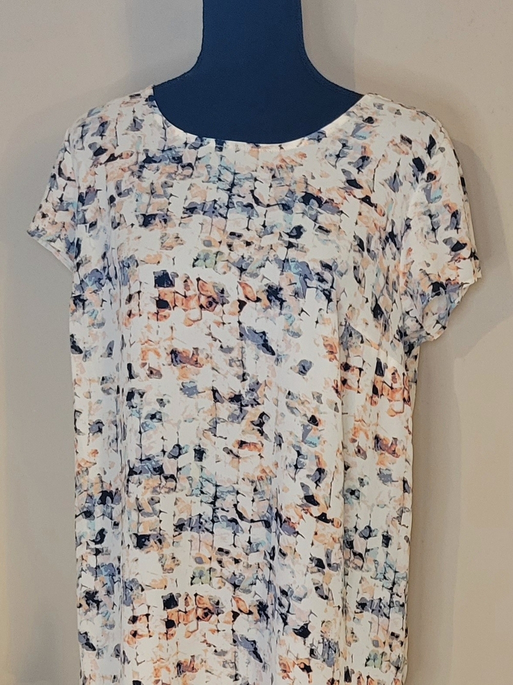 Women's Maternity Cream Abstract Print Short Sleeve Top
